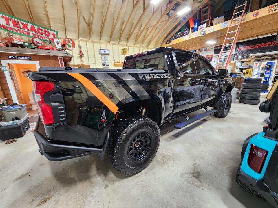 2025 Chevrolet Silverado 4th Gen - Image 12 of 31