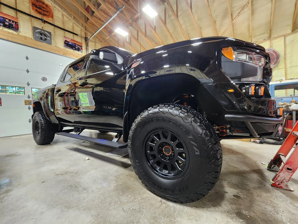 2025 Chevrolet Silverado 4th Gen - Image 5 of 31