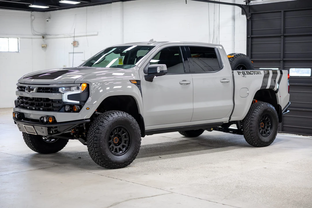 2025 Chevrolet Silverado 4th Gen - Image 3 of 31