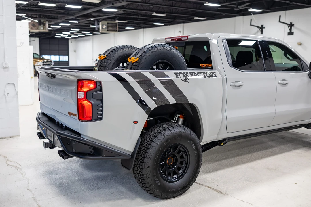 2025 Chevrolet Silverado 4th Gen - Image 30 of 31