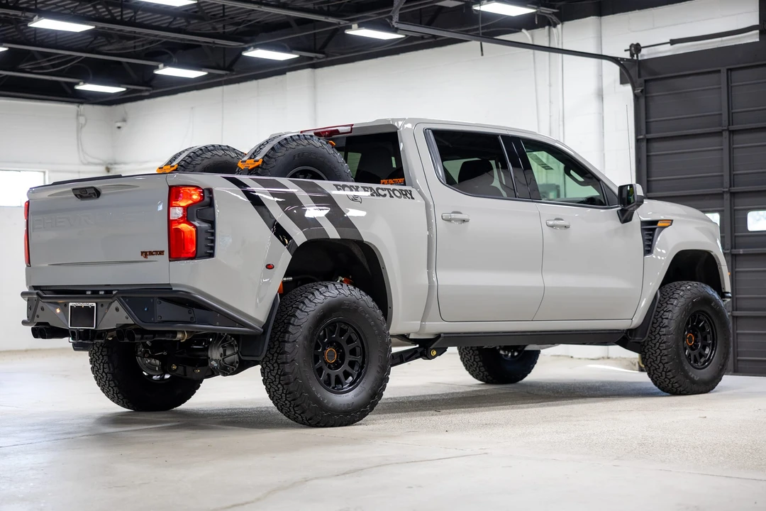 2025 Chevrolet Silverado 4th Gen - Image 11 of 31