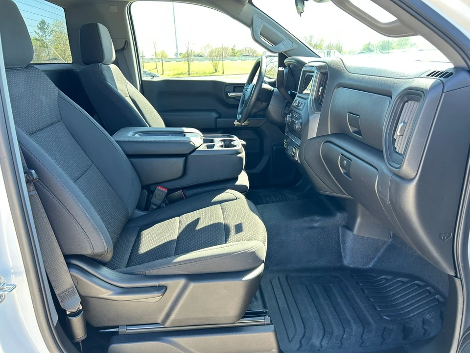 2025 Chevrolet Silverado 4th Gen - Image 17 of 20