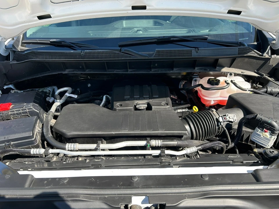 2025 Chevrolet Silverado 4th Gen - Image 18 of 20