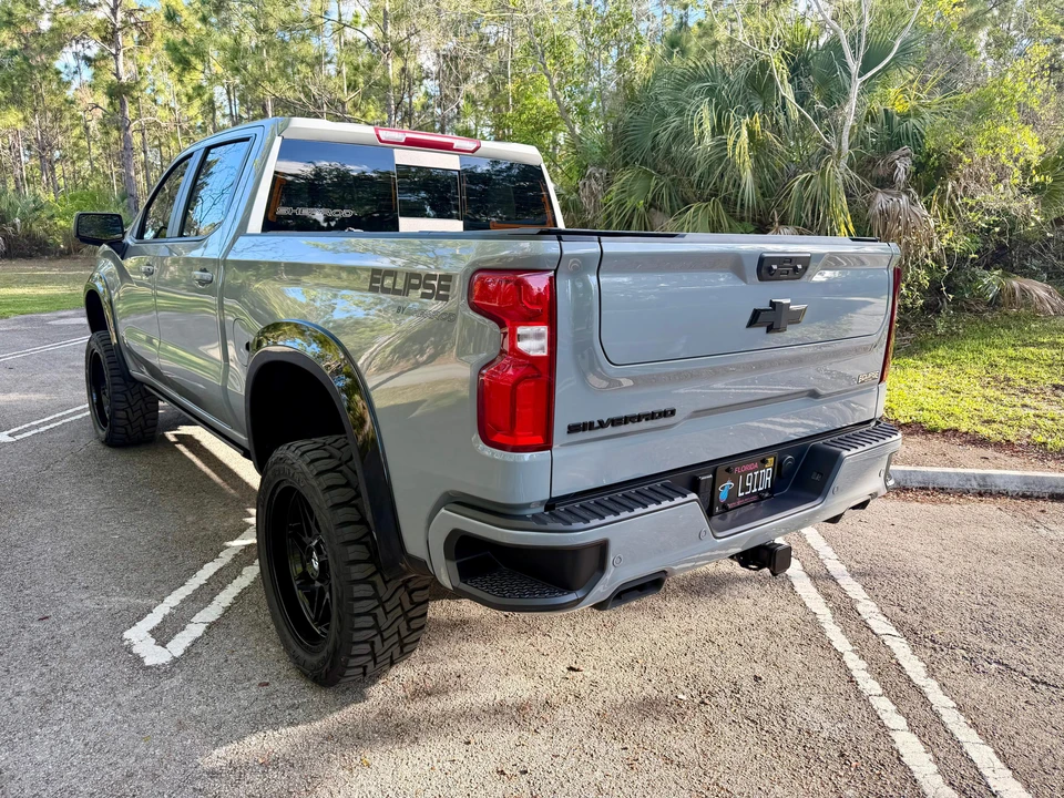 2025 Chevrolet Silverado 4th Gen - Image 9 of 31