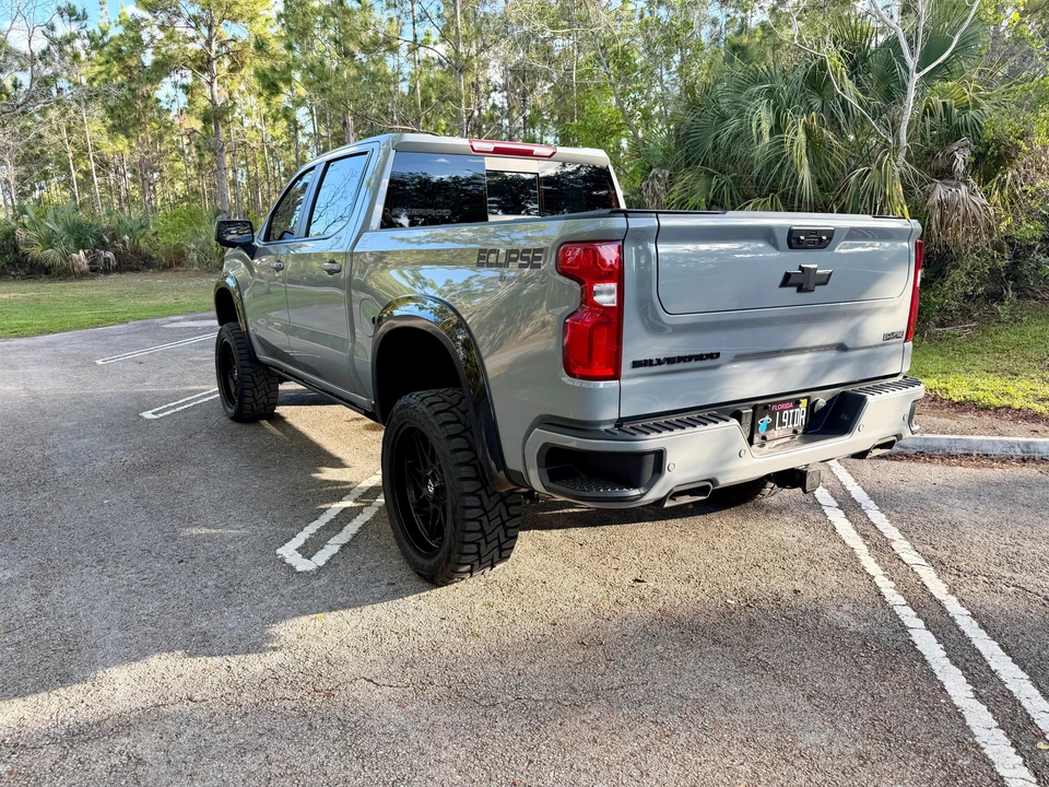2025 Chevrolet Silverado 4th Gen - Image 8 of 31