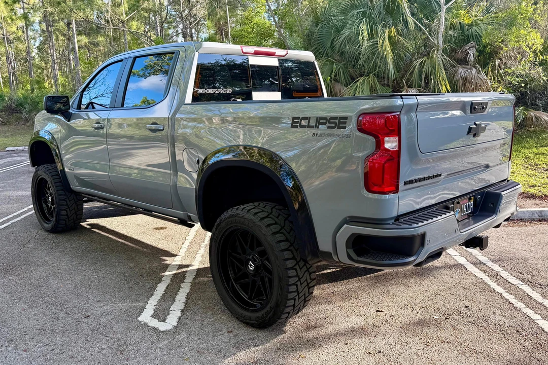 2025 Chevrolet Silverado 4th Gen - Image 4 of 31