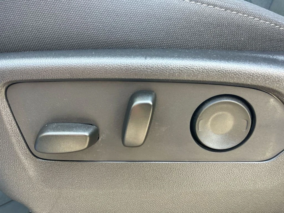 2025 Chevrolet Silverado 4th Gen - Image 10 of 12