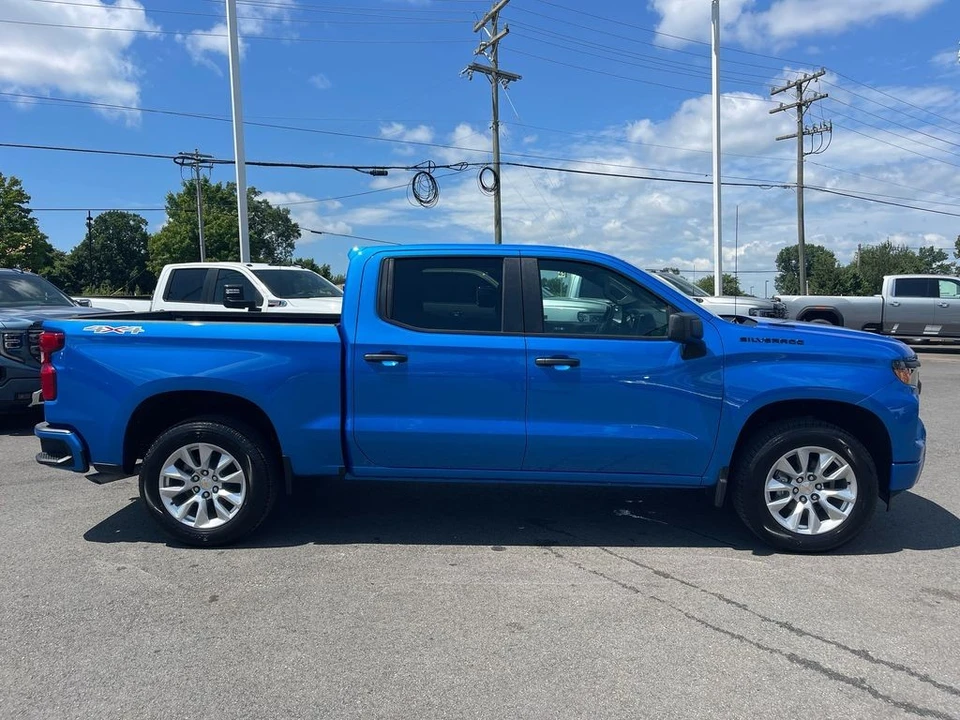 2025 Chevrolet Silverado 4th Gen - Image 6 of 12