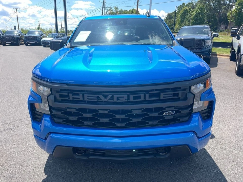 2025 Chevrolet Silverado 4th Gen - Image 8 of 12