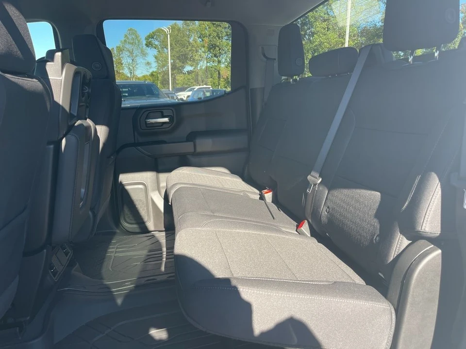2025 Chevrolet Silverado 4th Gen - Image 11 of 12