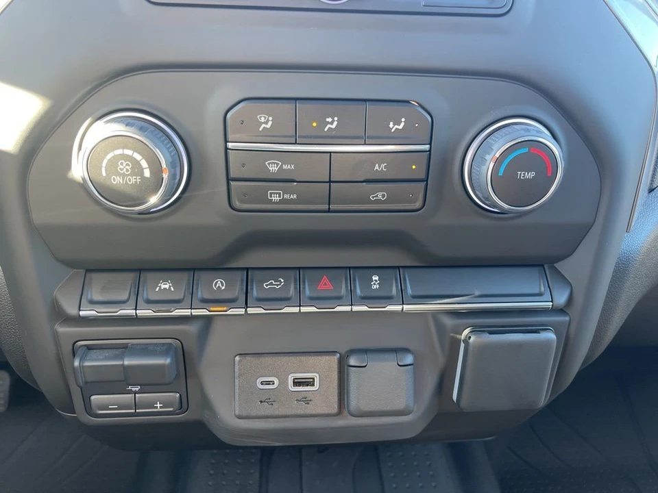 2025 Chevrolet Silverado 4th Gen - Image 17 of 21