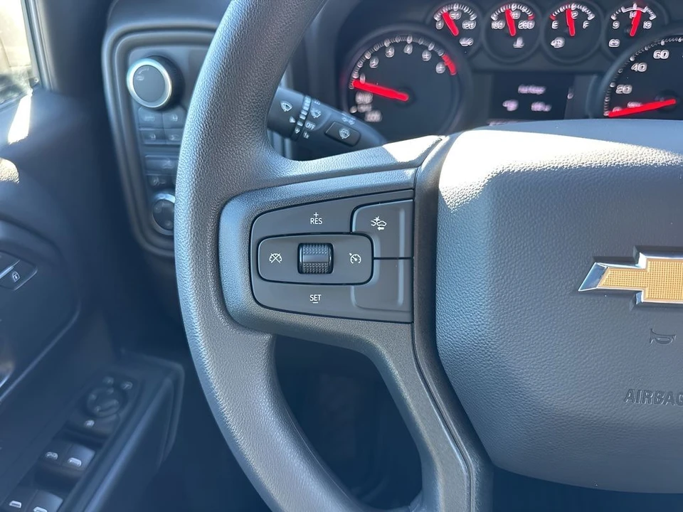 2025 Chevrolet Silverado 4th Gen - Image 14 of 21