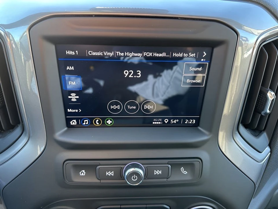 2025 Chevrolet Silverado 4th Gen - Image 16 of 21