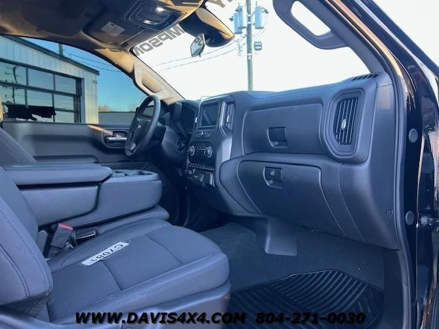 2025 Chevrolet Silverado 4th Gen - Image 22 of 30