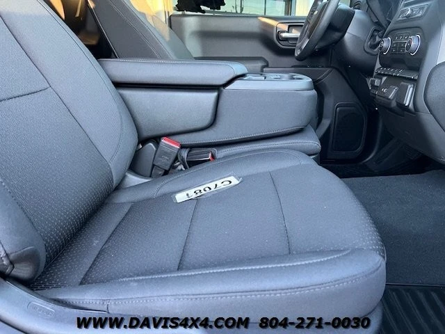 2025 Chevrolet Silverado 4th Gen - Image 25 of 30