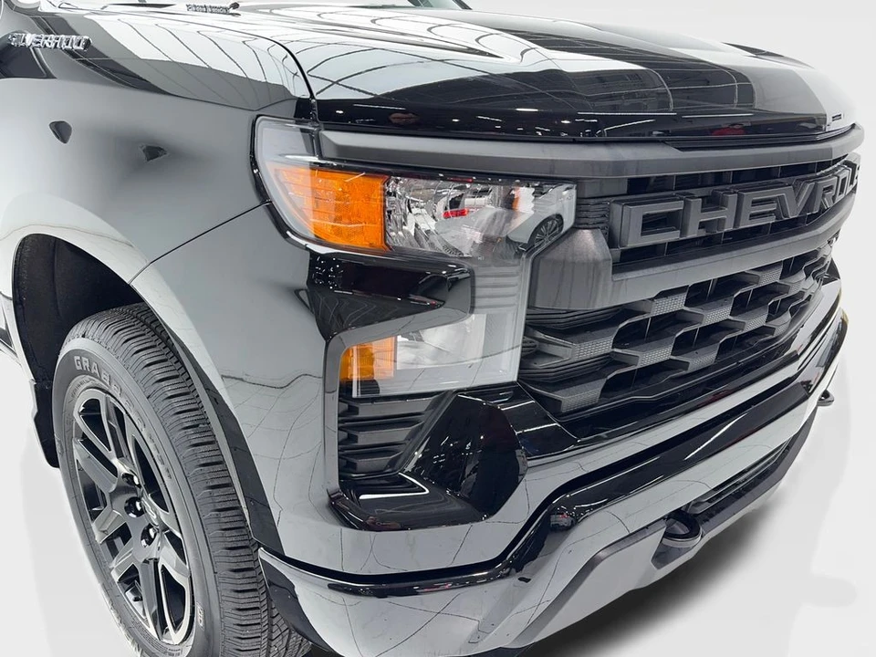 2025 Chevrolet Silverado 4th Gen - Image 3 of 21