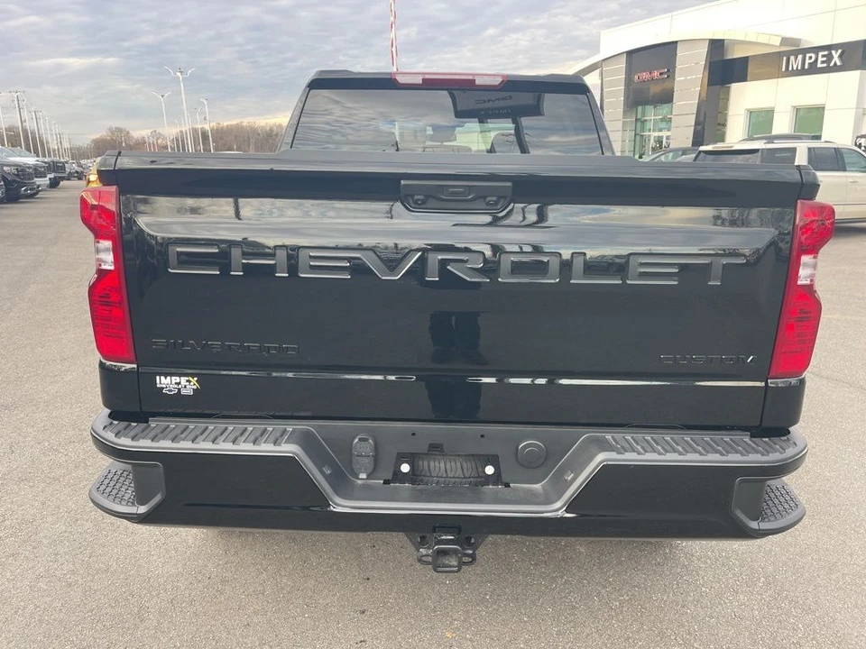 2025 Chevrolet Silverado 4th Gen - Image 4 of 21