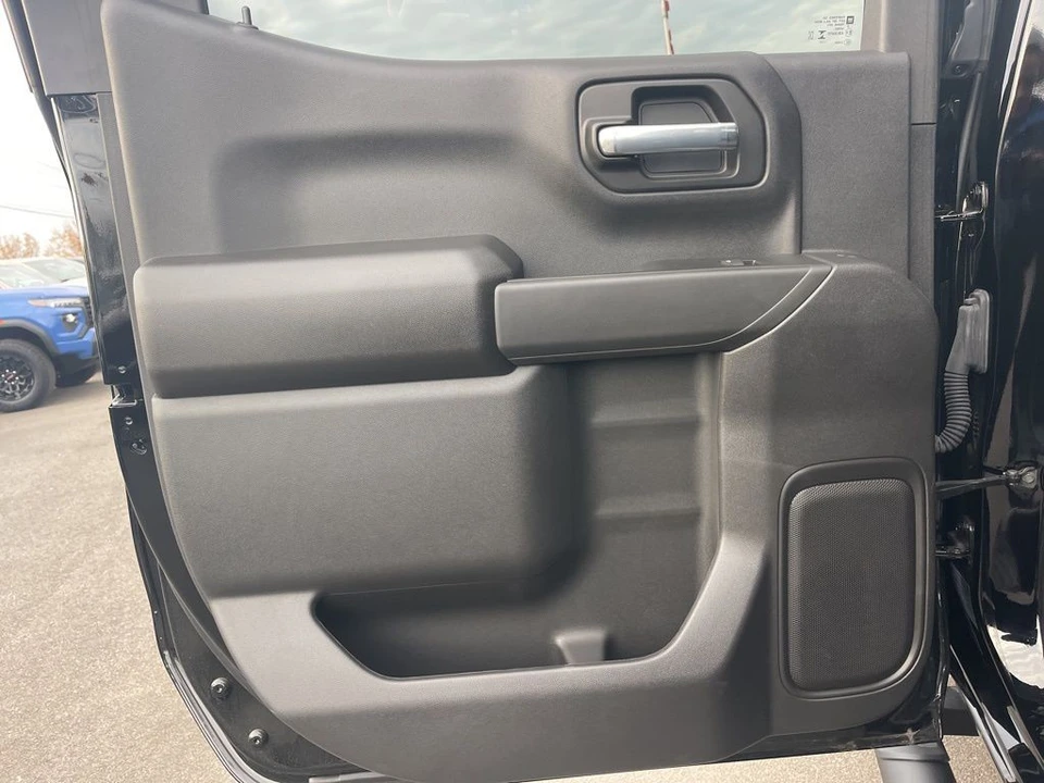 2025 Chevrolet Silverado 4th Gen - Image 12 of 12