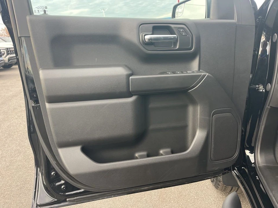 2025 Chevrolet Silverado 4th Gen - Image 9 of 12