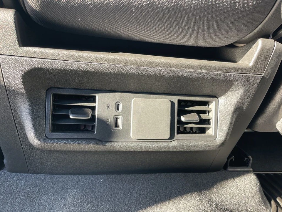 2025 Chevrolet Silverado 4th Gen - Image 14 of 21