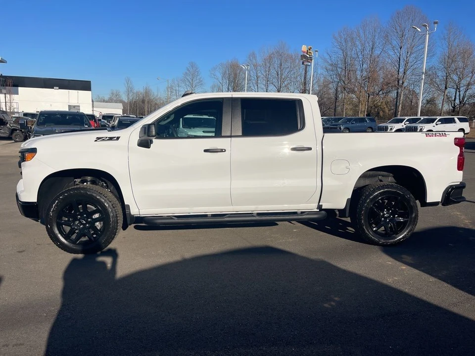 2025 Chevrolet Silverado 4th Gen - Image 2 of 21