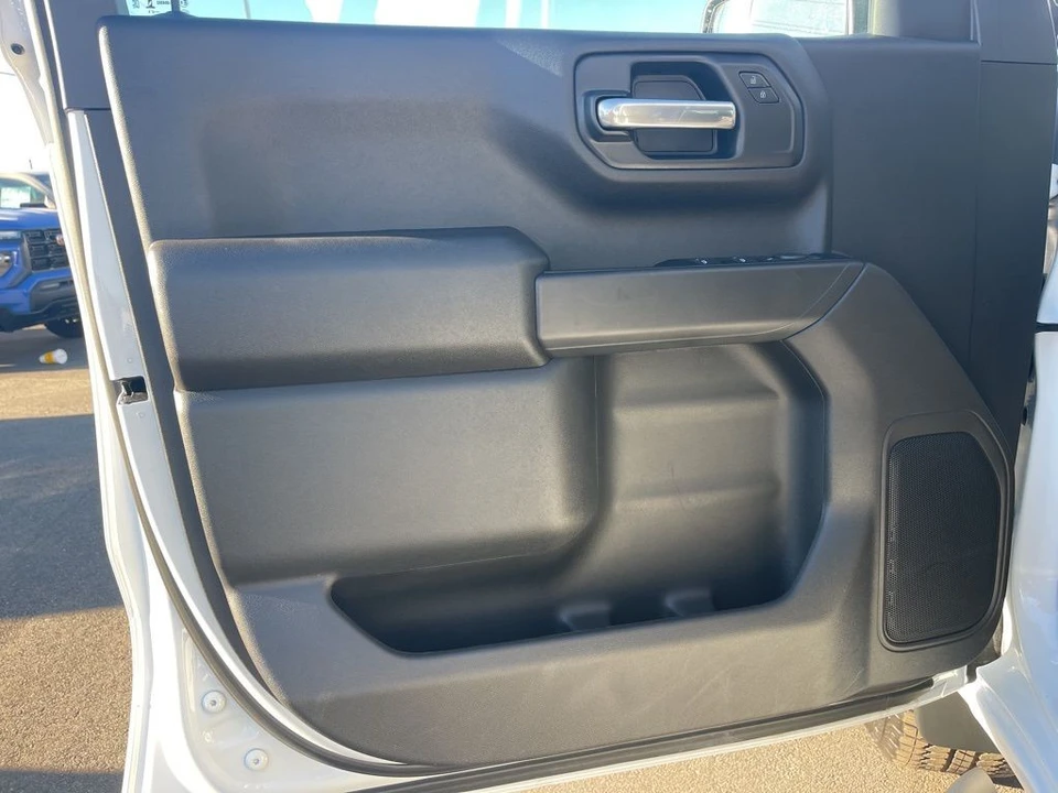 2025 Chevrolet Silverado 4th Gen - Image 9 of 21