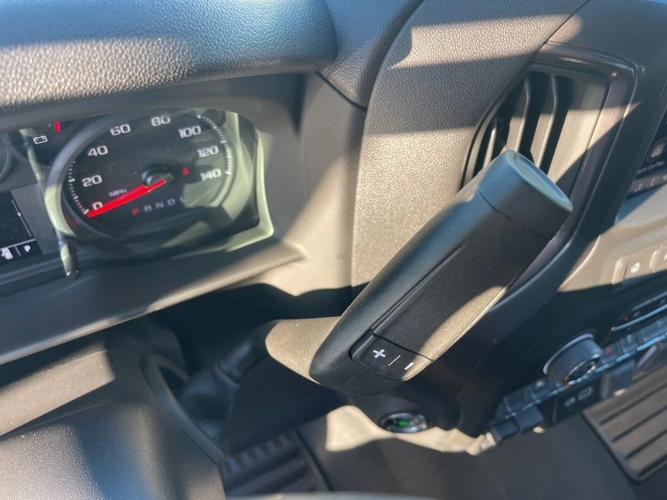 2025 Chevrolet Silverado 4th Gen - Image 18 of 21