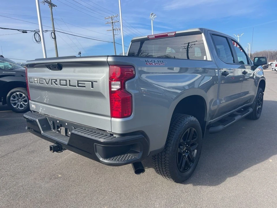 2025 Chevrolet Silverado 4th Gen - Image 5 of 12