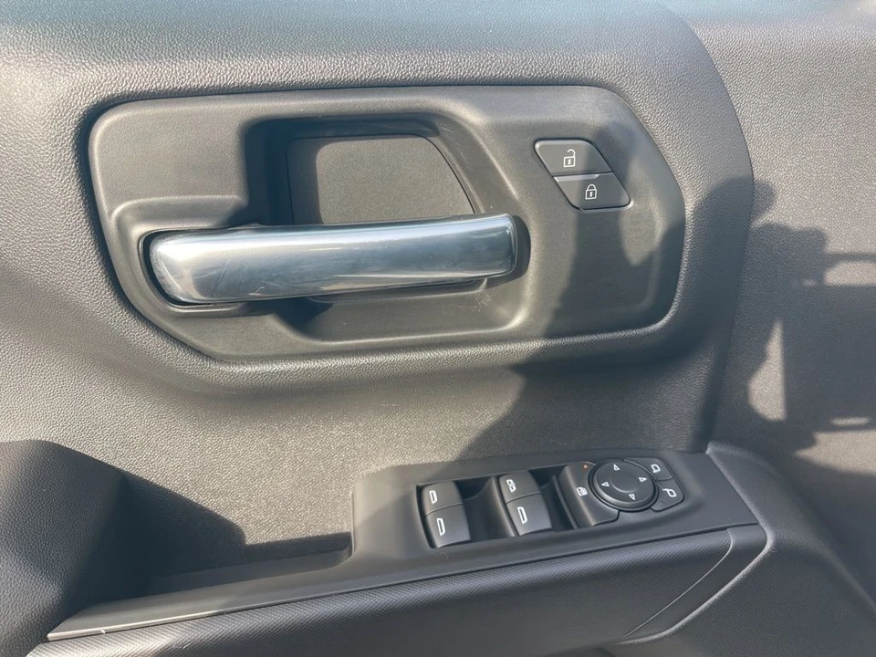 2025 Chevrolet Silverado 4th Gen - Image 10 of 12
