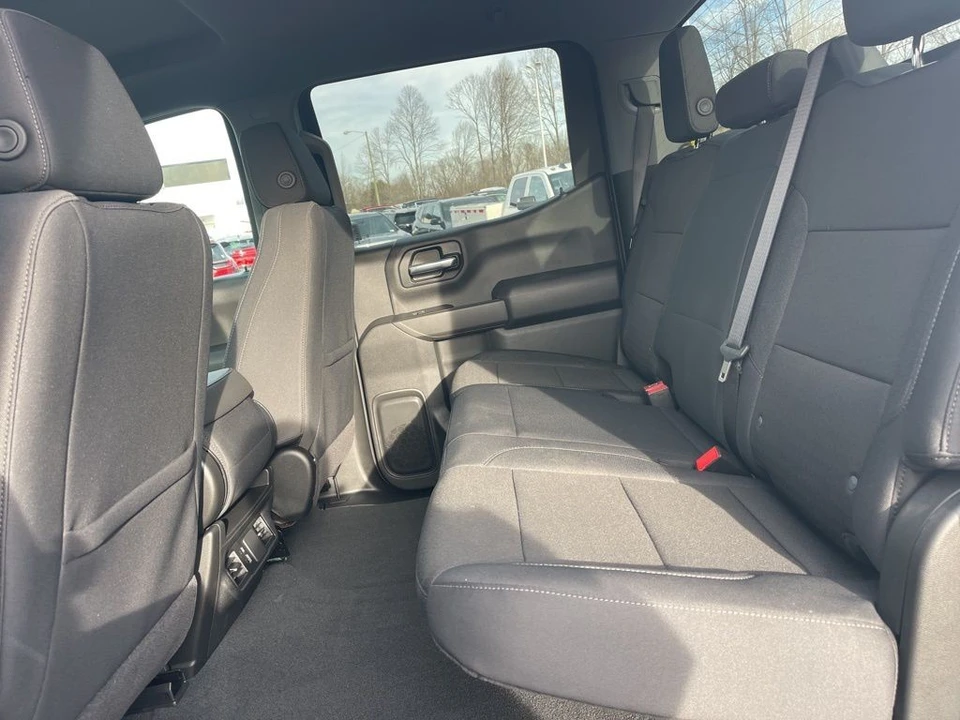 2025 Chevrolet Silverado 4th Gen - Image 14 of 21