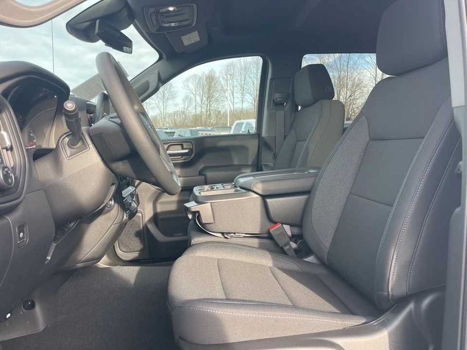 2025 Chevrolet Silverado 4th Gen - Image 11 of 12