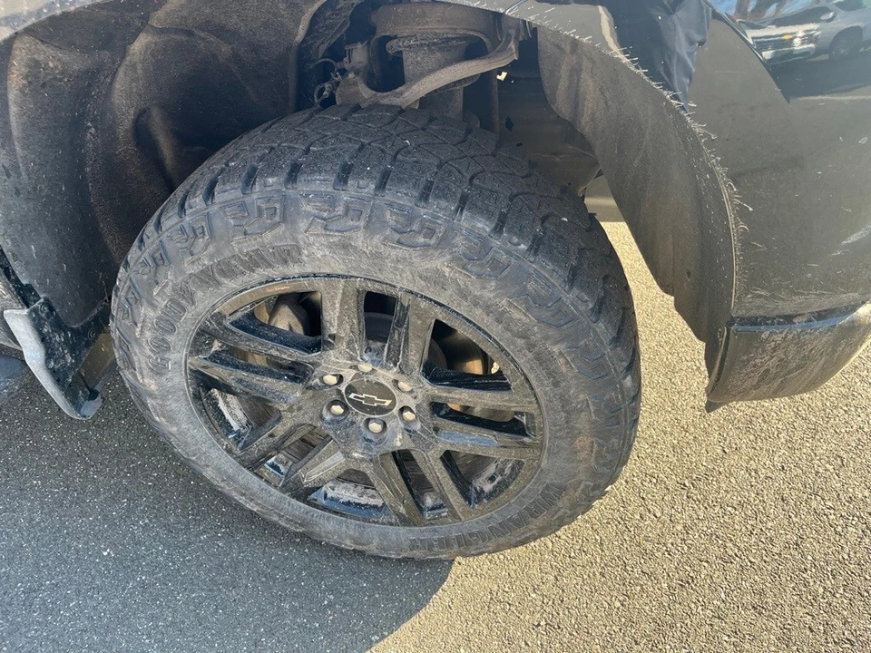 2025 Chevrolet Silverado 4th Gen - Image 9 of 12