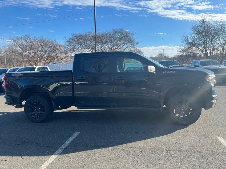 2025 Chevrolet Silverado 4th Gen - Image 2 of 12