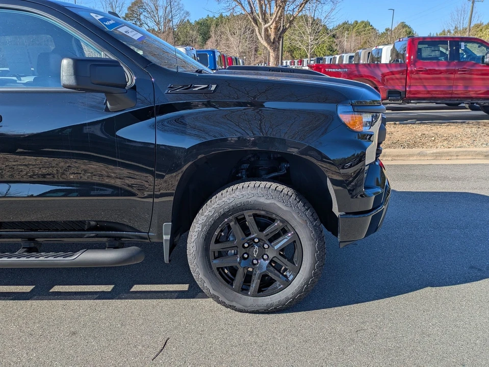 2025 Chevrolet Silverado 4th Gen - Image 11 of 12
