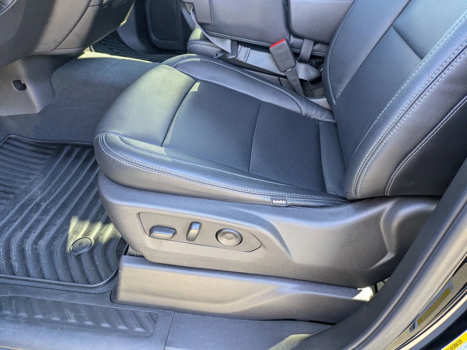 2025 Chevrolet Silverado 4th Gen - Image 14 of 21