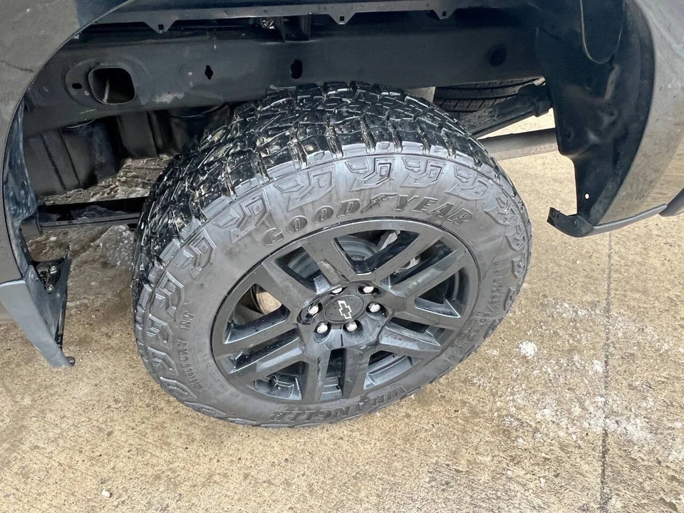 2025 Chevrolet Silverado 4th Gen - Image 12 of 21