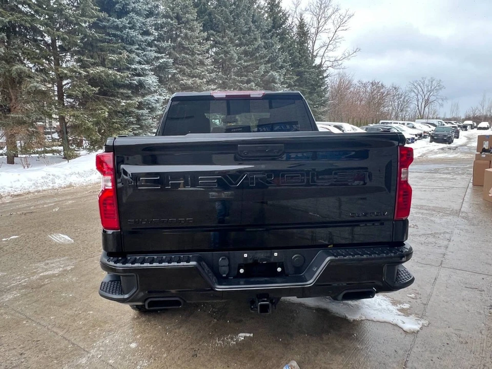 2025 Chevrolet Silverado 4th Gen - Image 8 of 21