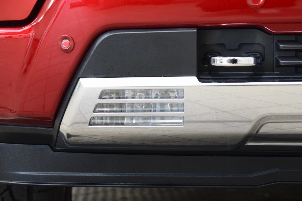 2025 Chevrolet Silverado 4th Gen - Image 14 of 21
