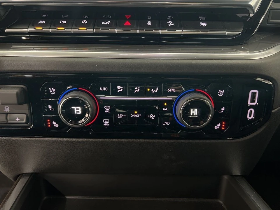 2025 Chevrolet Silverado 4th Gen - Image 17 of 21
