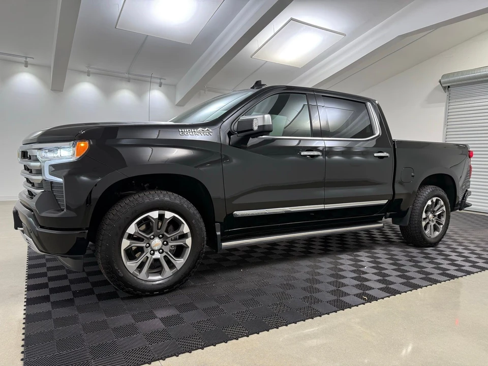 2025 Chevrolet Silverado 4th Gen - Image 3 of 21