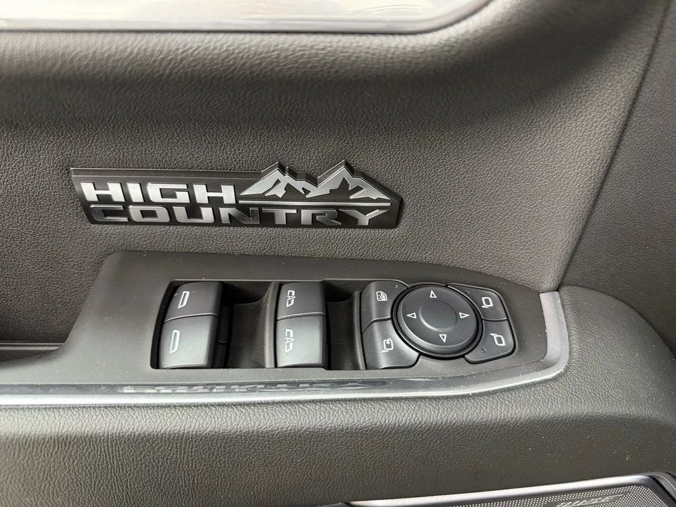 2025 Chevrolet Silverado 4th Gen - Image 14 of 21