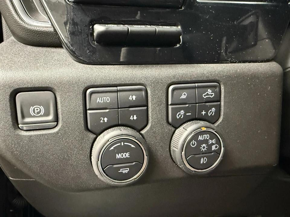 2025 Chevrolet Silverado 4th Gen - Image 17 of 21