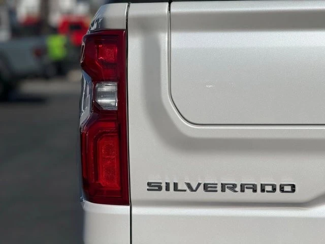 2025 Chevrolet Silverado 4th Gen - Image 8 of 12