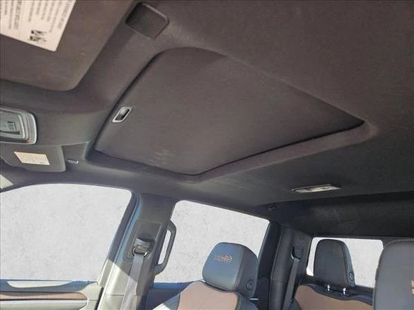 2025 Chevrolet Silverado 4th Gen - Image 15 of 18
