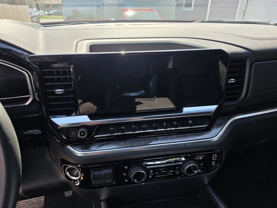 2025 Chevrolet Silverado 4th Gen - Image 19 of 21