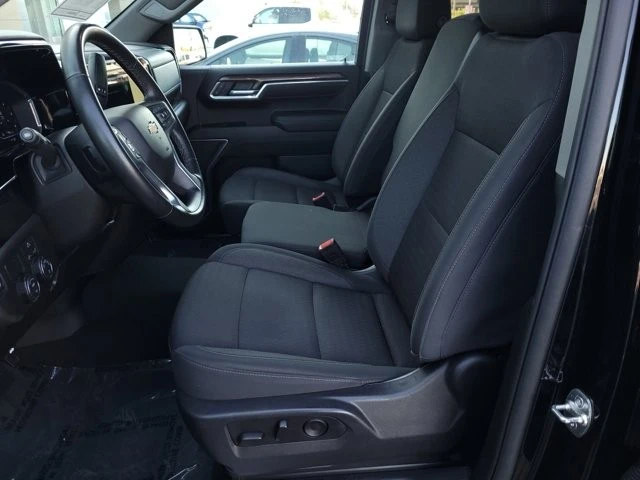 2025 Chevrolet Silverado 4th Gen - Image 16 of 21