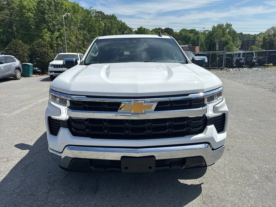 2025 Chevrolet Silverado 4th Gen - Image 8 of 21