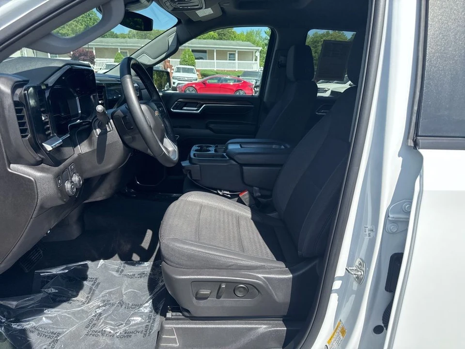 2025 Chevrolet Silverado 4th Gen - Image 9 of 21