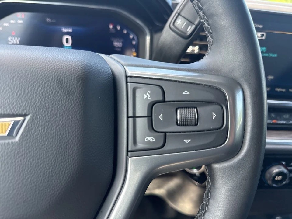 2025 Chevrolet Silverado 4th Gen - Image 15 of 21