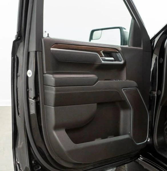 2025 Chevrolet Silverado 4th Gen - Image 8 of 12
